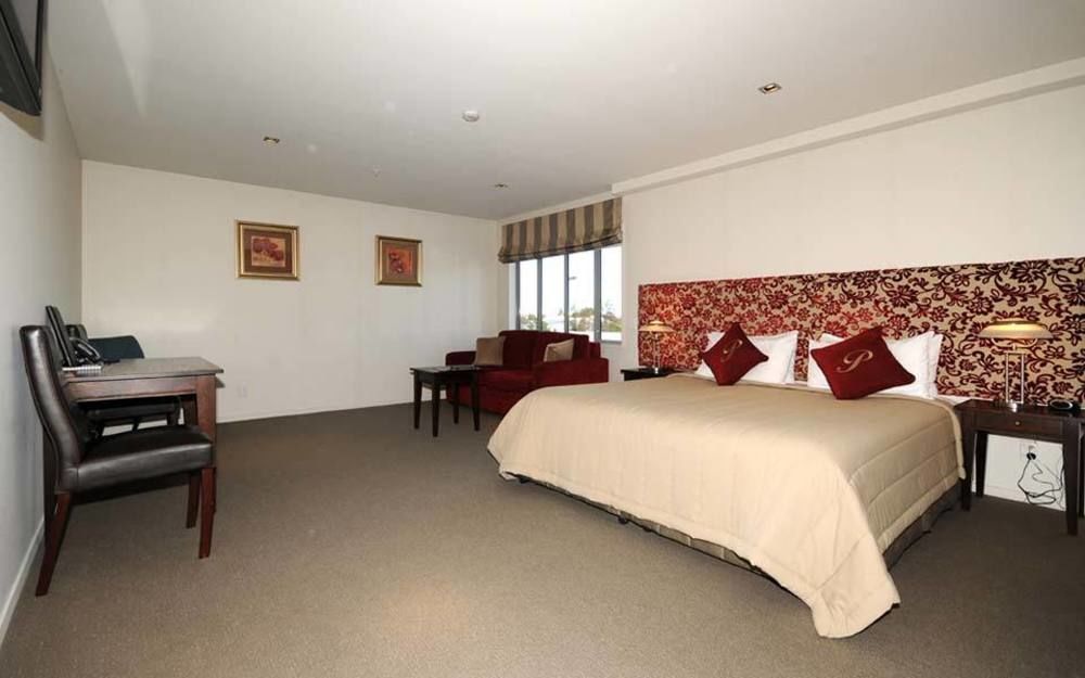 Parkview On Hagley Hotel Крайстчърч Екстериор снимка